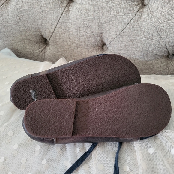 Cute flexible blue & gray shoe - Picture 5 of 9